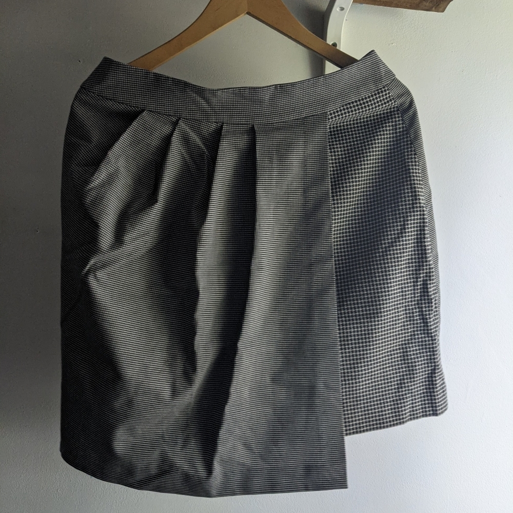 Club Monaco Skirt - Picture 1 of 3